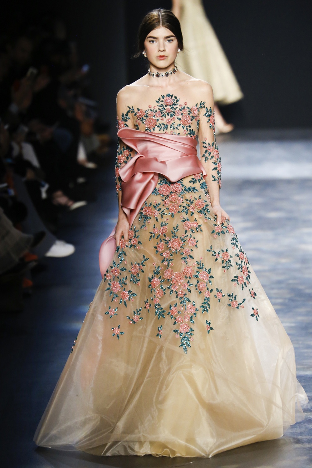 Marchesa-AW16-gold-silk-organza-skirt-rose-beaded-embroidery-obi-waist
